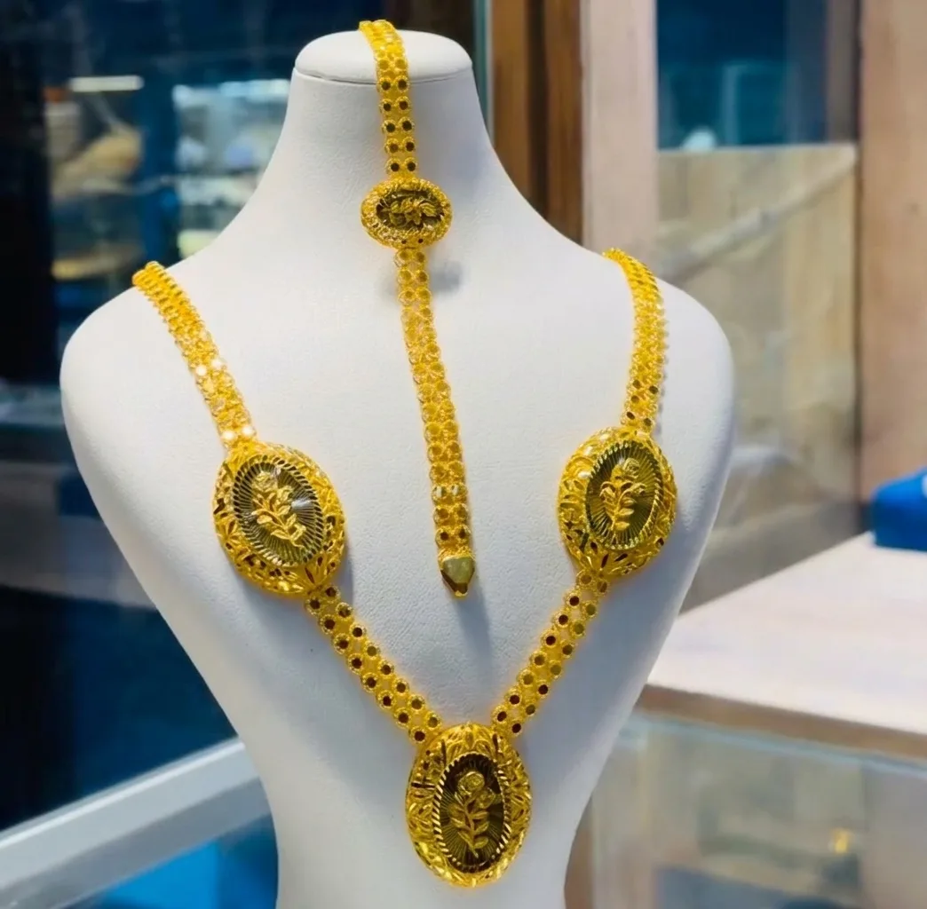 قلائد ذهب من NARKO GOLD