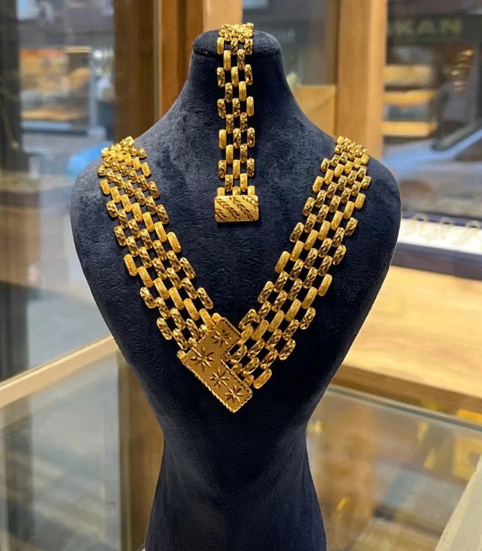 سلاسل ذهب من NARKO GOLD